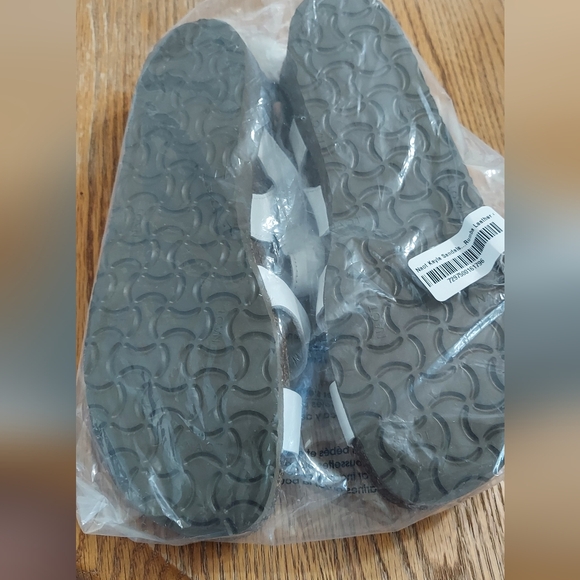 Naot kayla sandlad size 12-12.5 - Picture 3 of 9